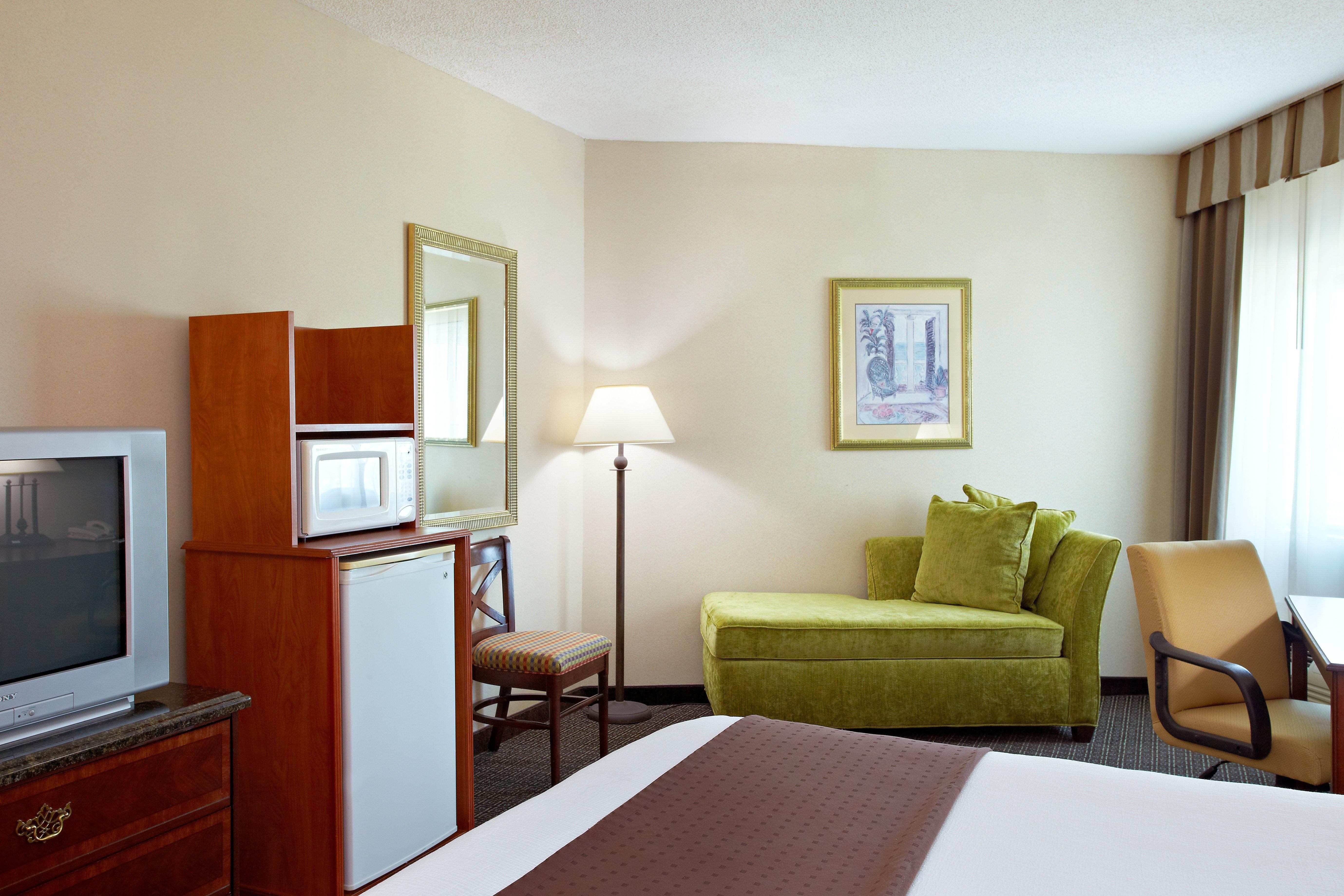 Holiday Inn Express - Biloxi - Beach Blvd By Ihg Room photo